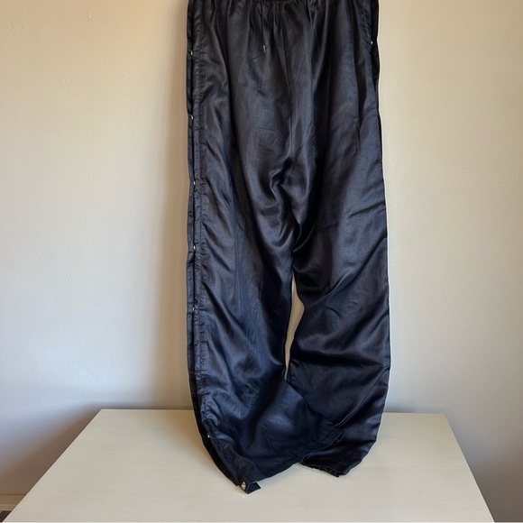 Reebok Tearaway and pants, mesh lining, tear from waist to hem - Picture 4 of 5